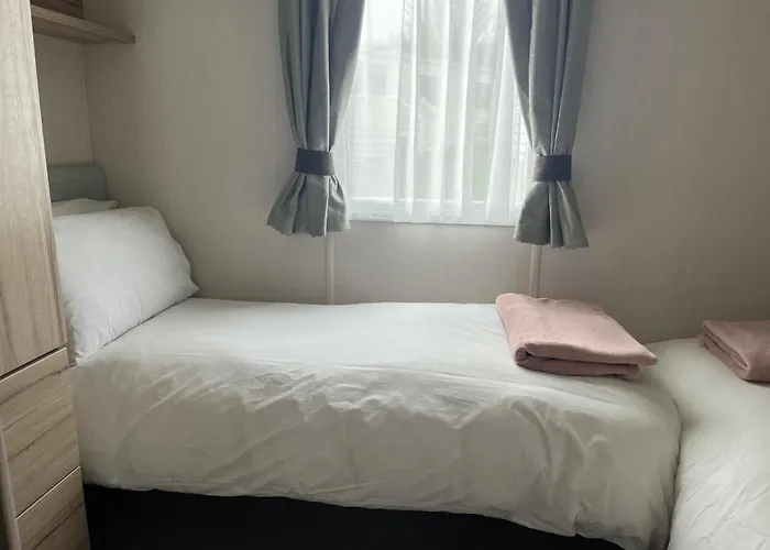 Ger-Y-Bwlch - Spacious Static On 5Star Site With Swimming Pool