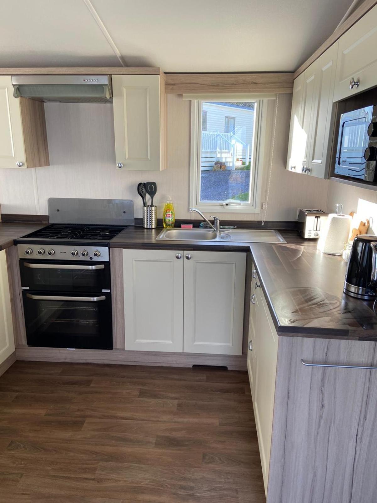 Apartment Ger-y-bwlch - Spacious Static On 5star Site With Swimming Pool